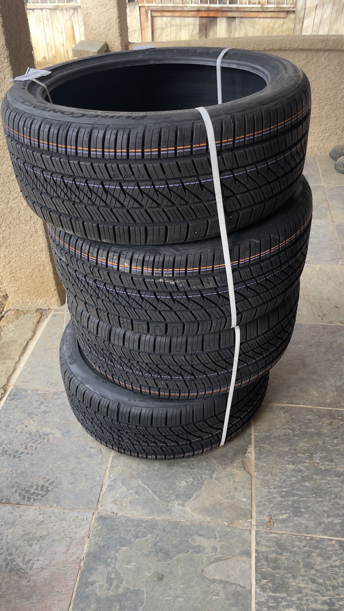 235/40/R19 Continental tires