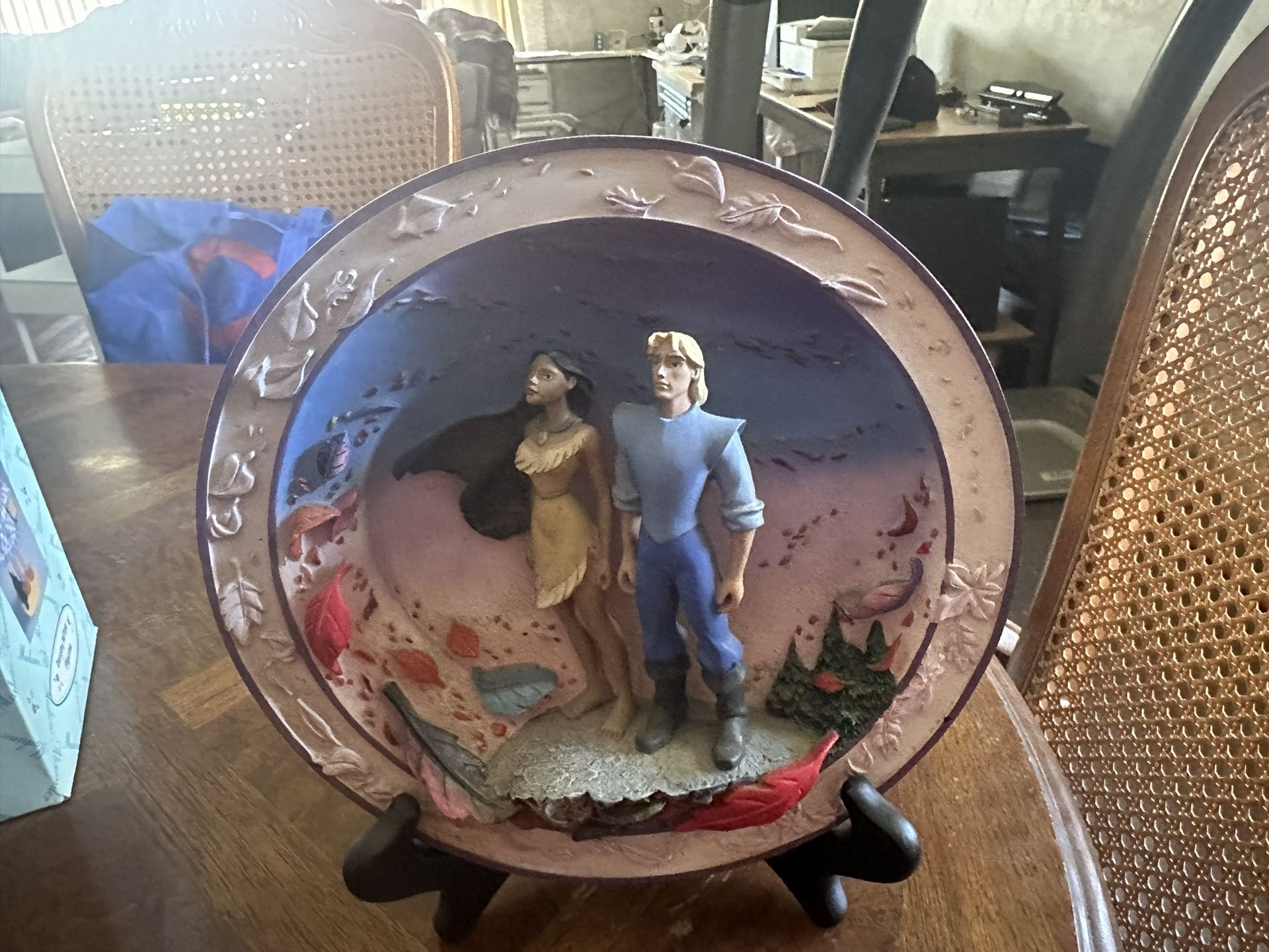 Walt Disney Pochohontas Collectors Plate 