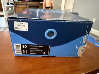 Used size 12 Jordan 11  retro run like 82