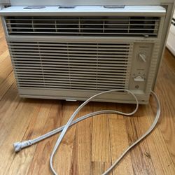 GE Air Conditioner 