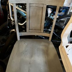 4 Counter Hight Wood Stools