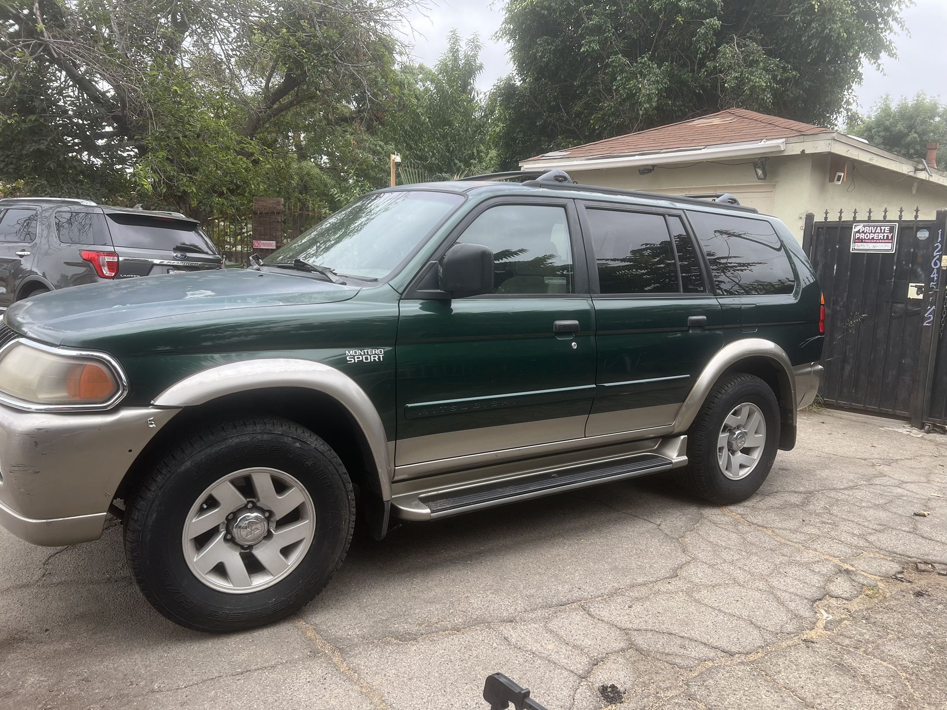 2000 Mitsubishi Montero Sport