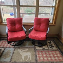 (2) Outdoor Chairs With Cushions