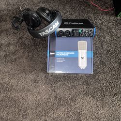 Studio/Podcast equipment