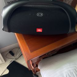 JBL Boombox 2