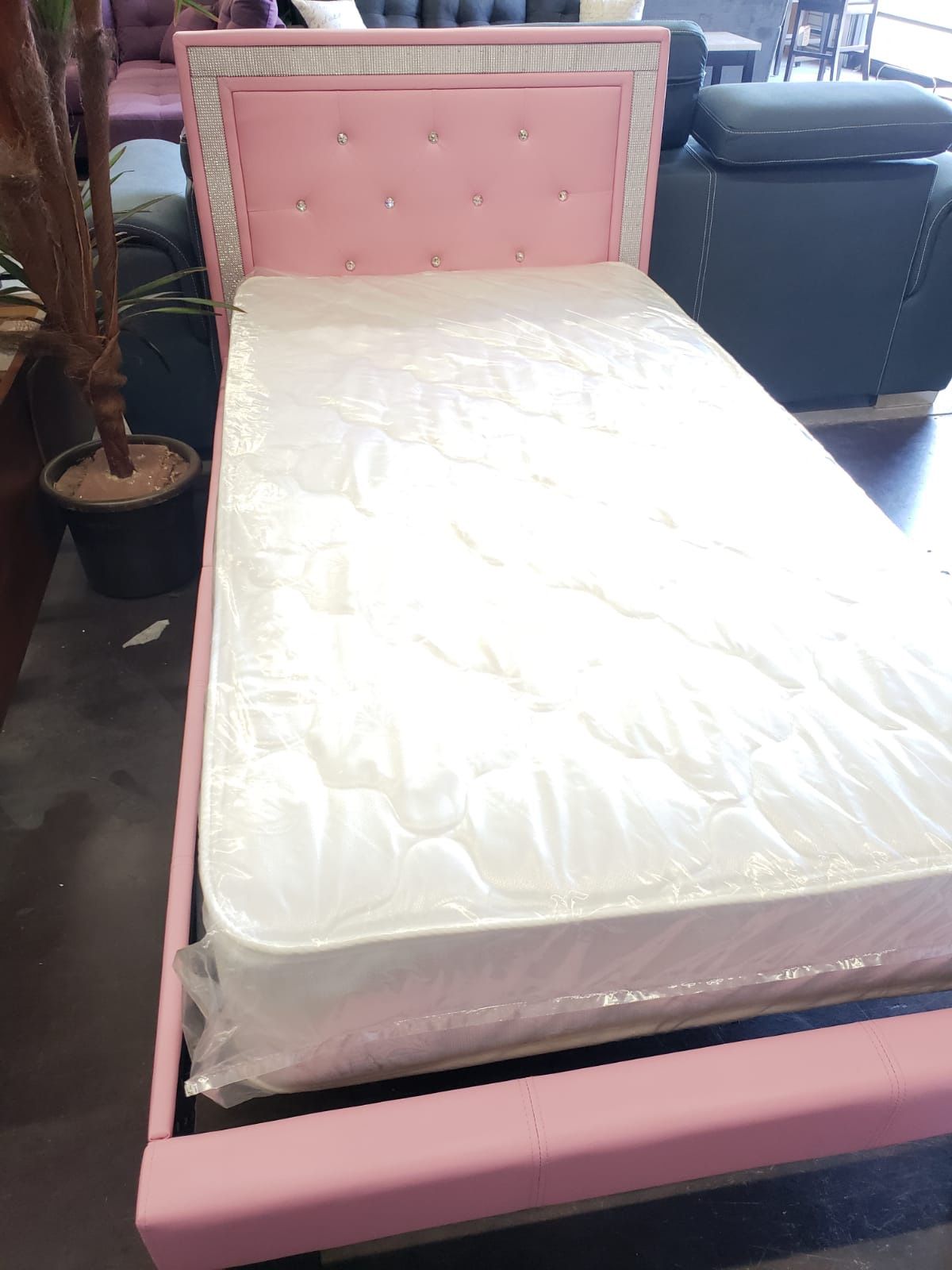 Twin Size Platform Bed With Combo Mattress