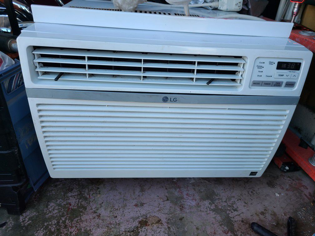 Lg Window Air Conditioner 12,000 Btu Lw216er