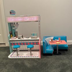 American Girl, Doll Mary Ellenโs Seaside Diner. Excellent Condition.