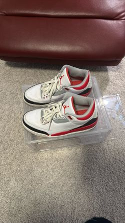 Men’s Jordan 3s Sz 9.5