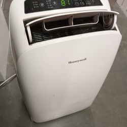 AC UNIT ICE COLD 