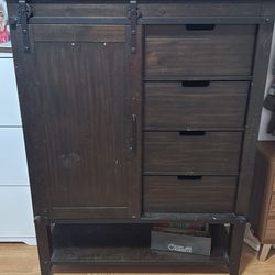 Dresser for FREE