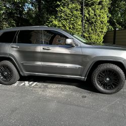 2012 Jeep Grand Cherokee Laredo