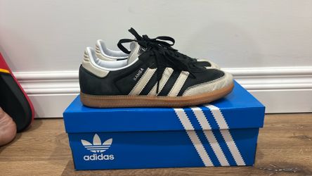 Adidas Sambas (women size 8)