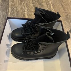 Clearweather Wampa Boots Black Size 9