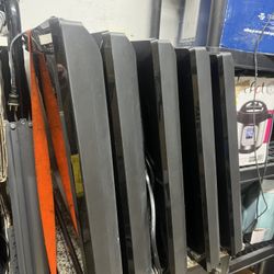 32 In TVs 40 Each 