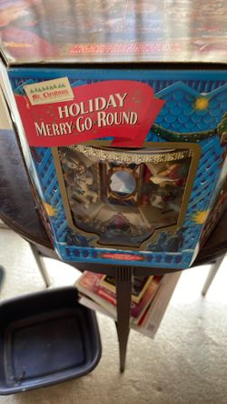 Holiday Merry Go Round