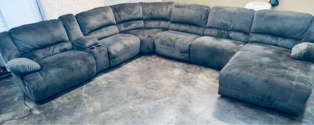 Large Gray Microfiber Sectional Sofa with Chaise