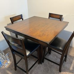 5pc Counter High Dinning Table. 