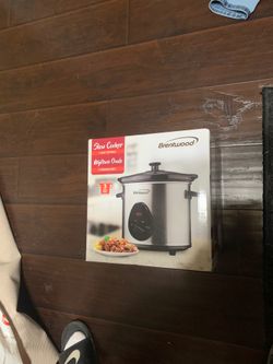 Slow cooker