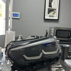 BMW X5 G05 X6 G06 OEM LEFT DRIVER LED HEADLIGHT HOUSING 2019-2022