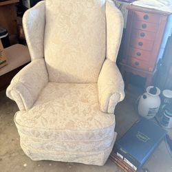 Vintage Swivel Chair – Never Used, Like New! Retail: $230
