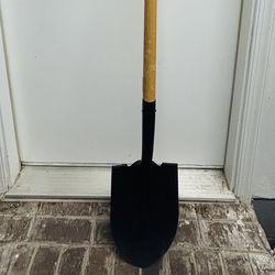 TEMPERED  STEEL DIGGING SHOVEL, LIKE NEW, Only $10