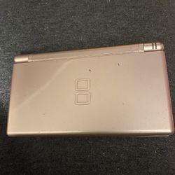 Rose Gold Nintendo DS lite