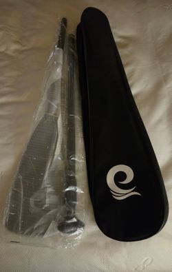 Carbon Paddleboard Paddle with Carrying Case - New,
Never Used