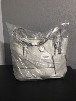 Giani Bernini Silver Handbag Tote NWT Wristlet Included