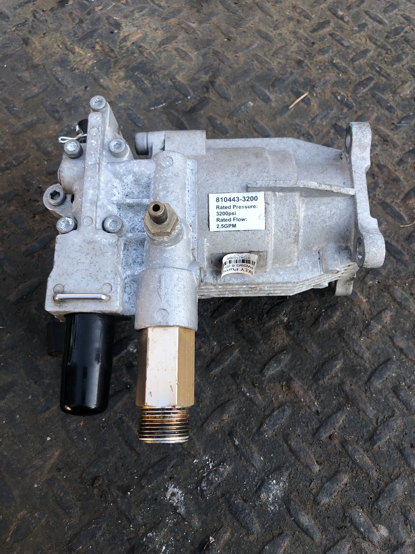 3200psi Pressure. Washer pump like new.