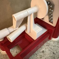 Vintage Vegetable Spiralizer Zucchini Noodle Maker Red White  /rallador en espiral