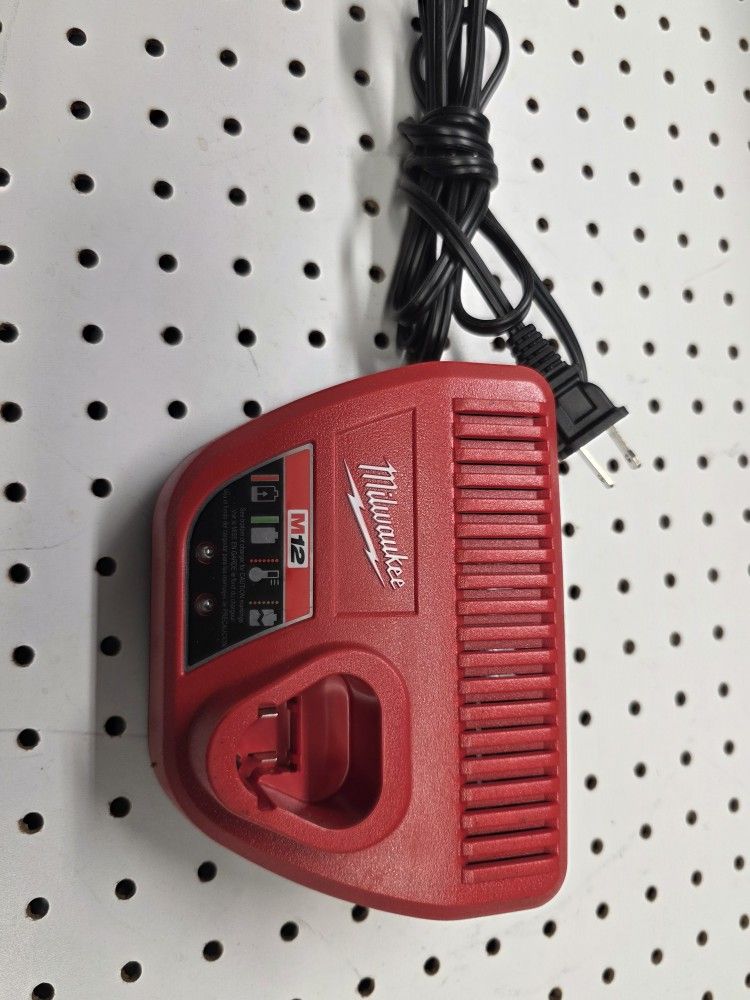 Milwaukee M12 12V Battery CHARGER 48-59-2401