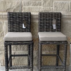 Set Of 2 Display New NorthCape Wicker Barstools With Cushion