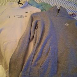 Youth XL NIKE hoodies