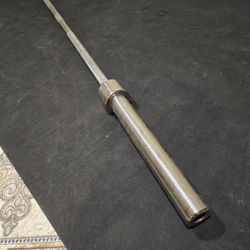 42lb 7ft Olympic Bar Barbell With Center Knurl 