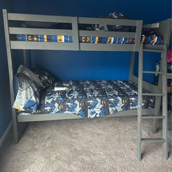 Twin sized bunk bed/Matress