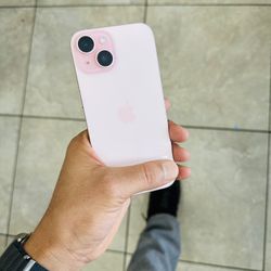 iPhone 15 