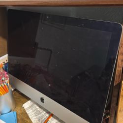 Apple Desk Computer $300.