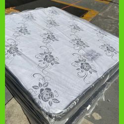 Queen size mattress / Colchon