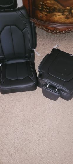 2 Beautiful - Leather - Black - Seats