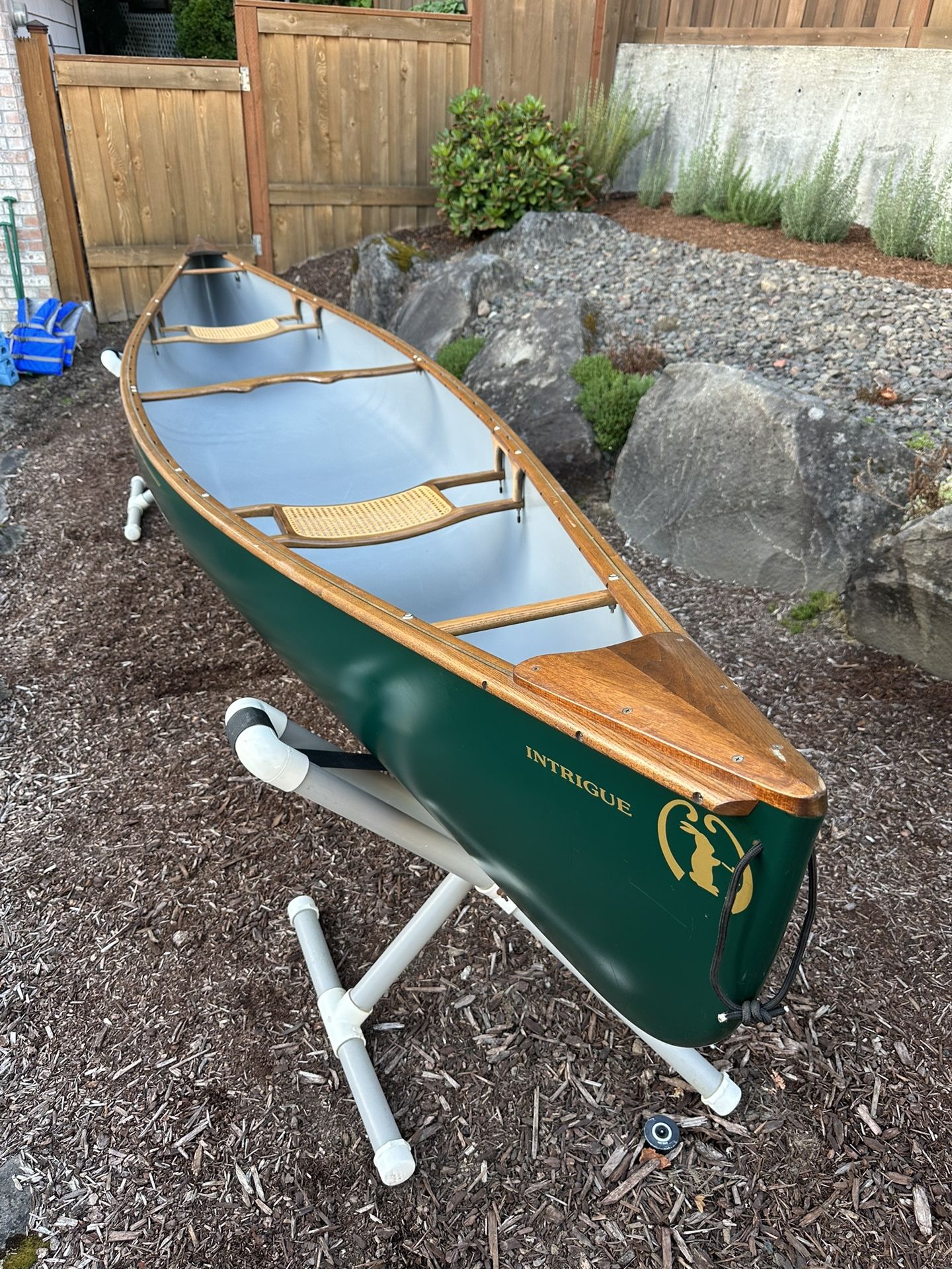 Handsome Mad River Intrigue Ultralight 15 Royalex Compact Canoe Package 