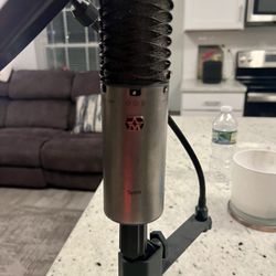 Aston Spirit microphone 