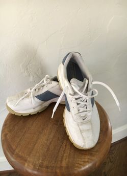Ladies golf shoes size 8