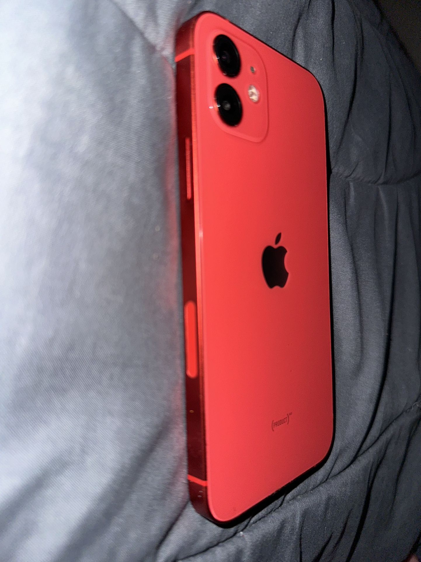 iPhone 12 Red