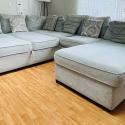 Bob’s Light Sage Green Sectional Sofa with Chaise 