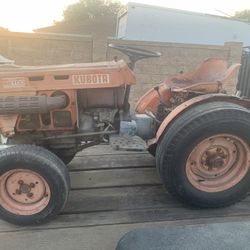 Kubota  B6100 Diesel Engine