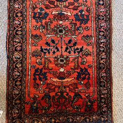 Handmade Antique Persian Sarock Rug