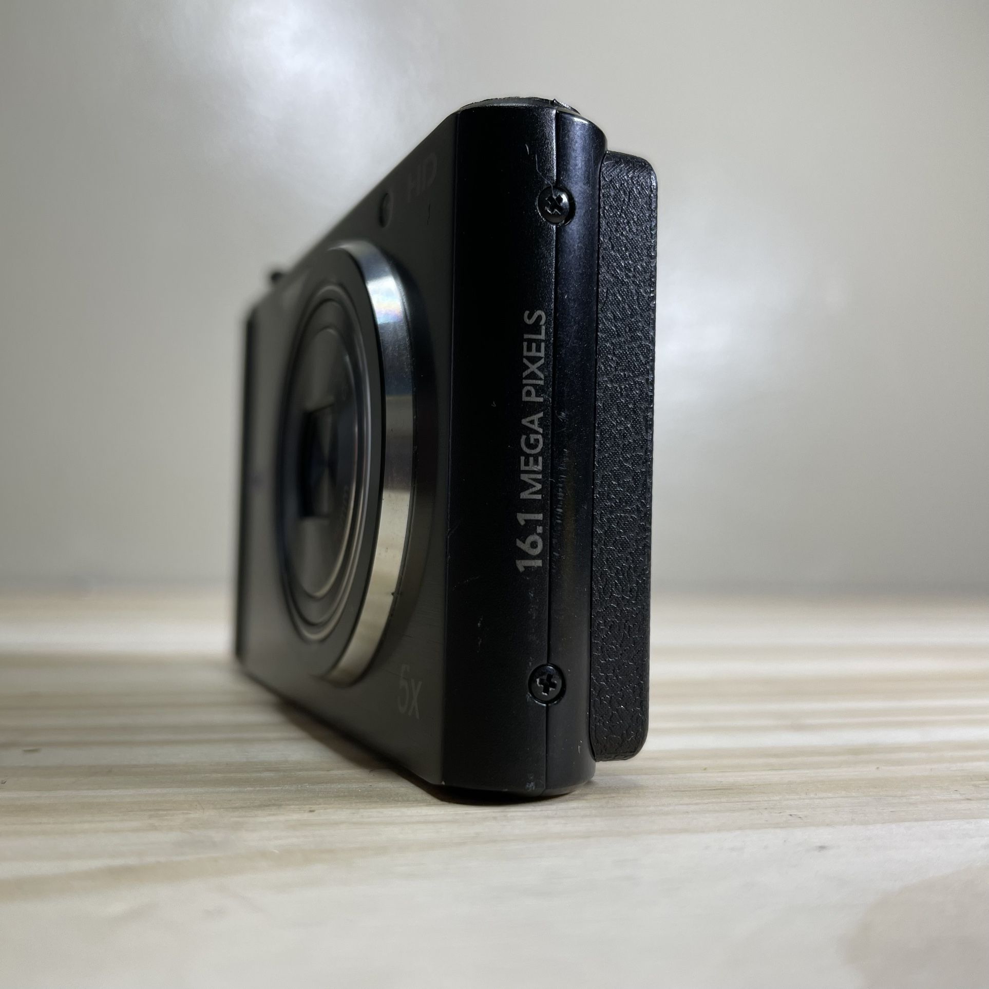 Samsung ST76 Compact 16.1MP 5x Optical Zoom Digital Camera Black With