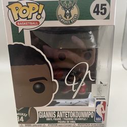 Giannis antetokounmpo signed funko (becket coa)