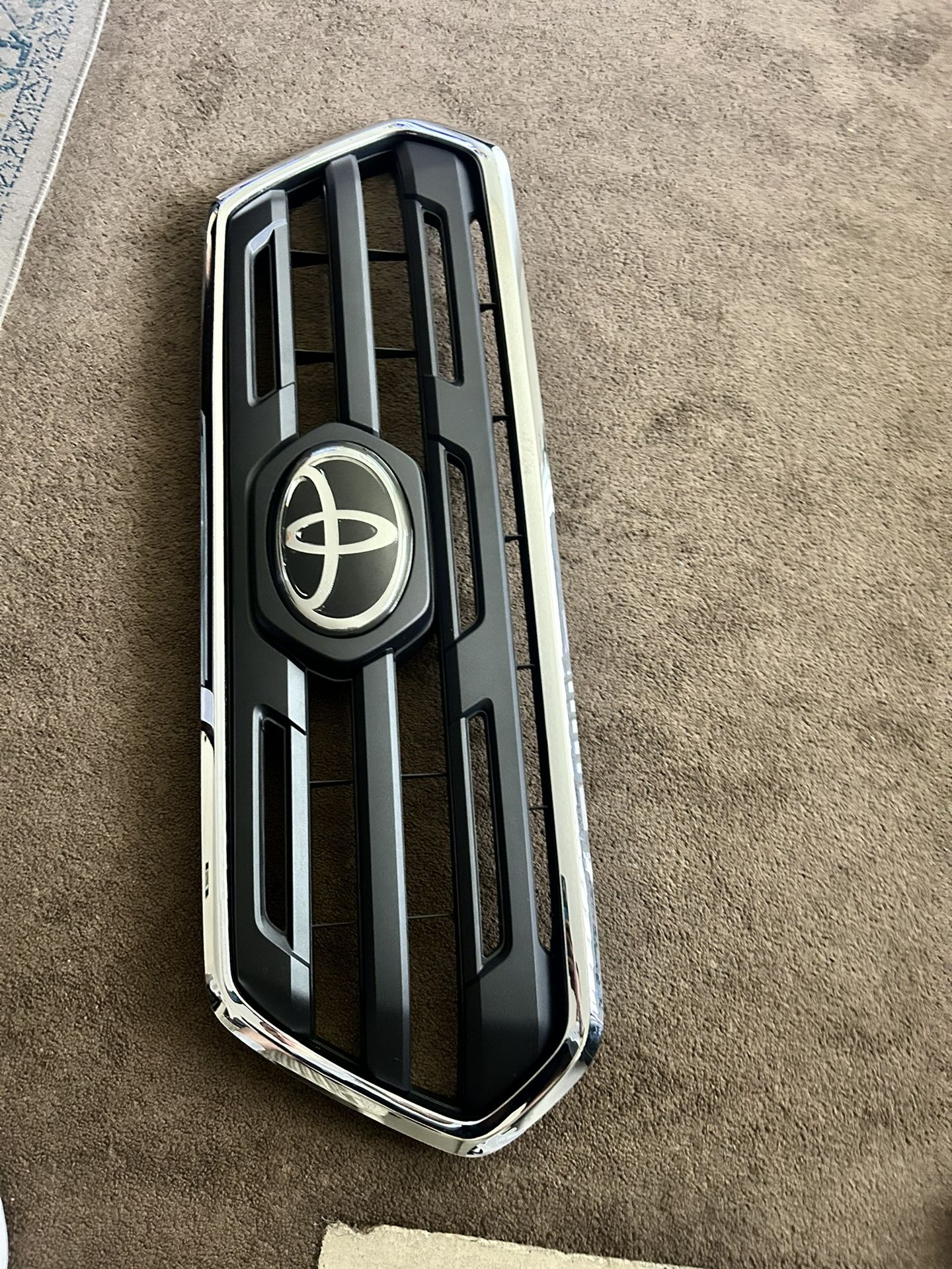 2019 Toyota Tacoma Front Grill